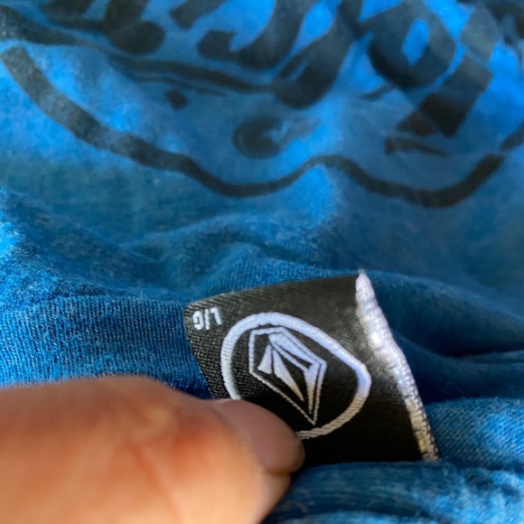 Volcom - Picture 2 of 2